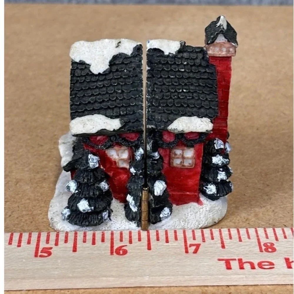 Carol Wright Gifts Miniature Hinged Christmas Santa Workshop Cottage Figurine